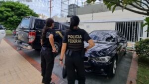 PF prende pai e mãe que estvpr4vam filhos e divulgavam vídeos na web